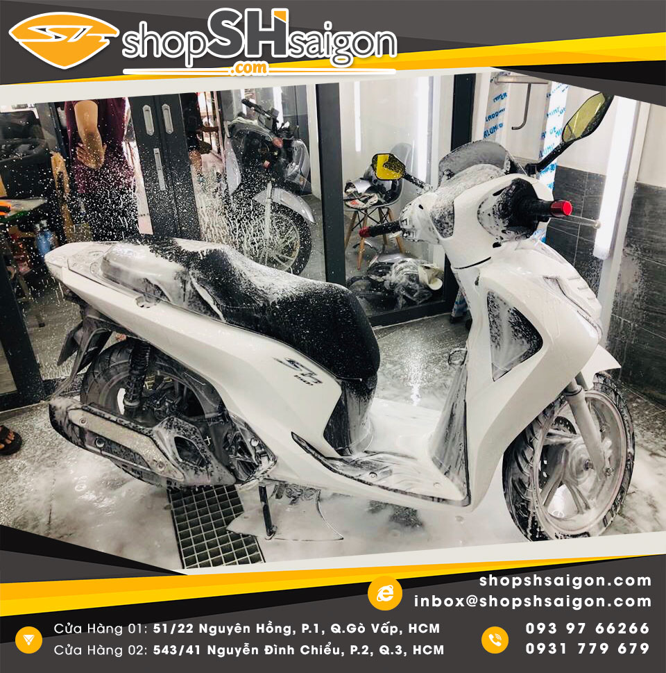 Muốn chiếc xe mô tô của bạn luôn sáng bóng? Hãy xem ảnh rửa xe máy chi tiết và tìm hiểu về dịch vụ rửa xe hai bánh chuyên nghiệp nhất. Chúng tôi đảm bảo sẽ mang lại cho bạn một chiếc xe thật sạch sẽ và mới bóng như trong showroom.