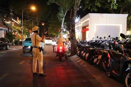 XE MÁY VÀ NHỮNG NƠI TUYỆT ĐỐI KHÔNG ĐƯỢC DỪNG, ĐỖ NẾU KHÔNG MUỐN BỊ XỬ PHẠT 2 XE MÁY VÀ NHỮNG NƠI TUYỆT ĐỐI KHÔNG ĐƯỢC DỪNG, ĐỖ NẾU KHÔNG MUỐN BỊ XỬ PHẠT 2